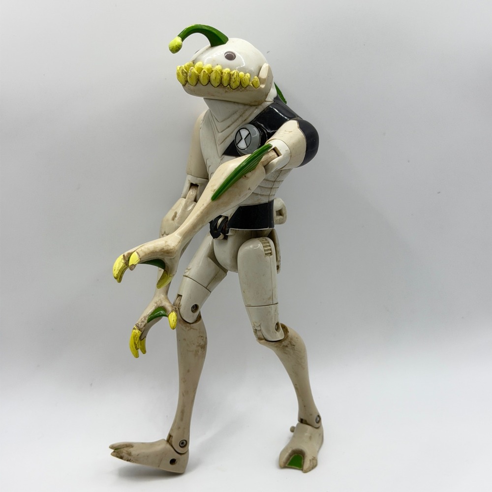 Bandai 2006 Ben 10 Ripjaws 4 Inch Action Figure Alien Force Cartoon Network